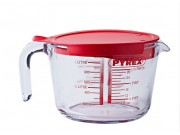 Pyrex Classic Measuring Jug with Lid (1 litre / 1.5 pints)